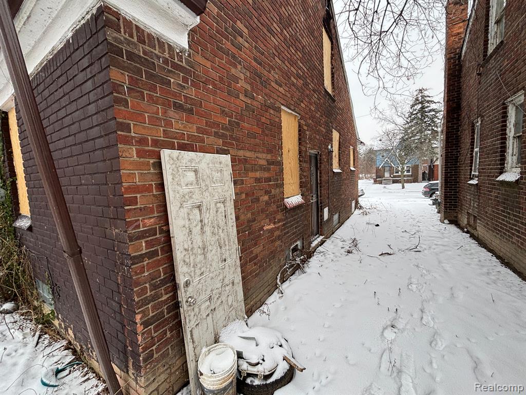 9153 WARD Street, Detroit, MI 48228 — Photo 19