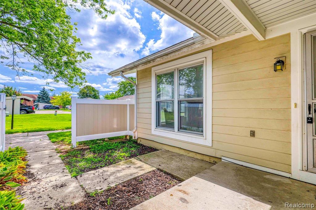 22744 CORTES Street, Novi, MI — Photo 7