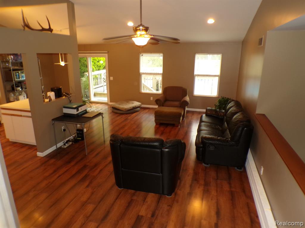 4213 CLINTONVILLE Road, Waterford, MI 48329 — Photo 3
