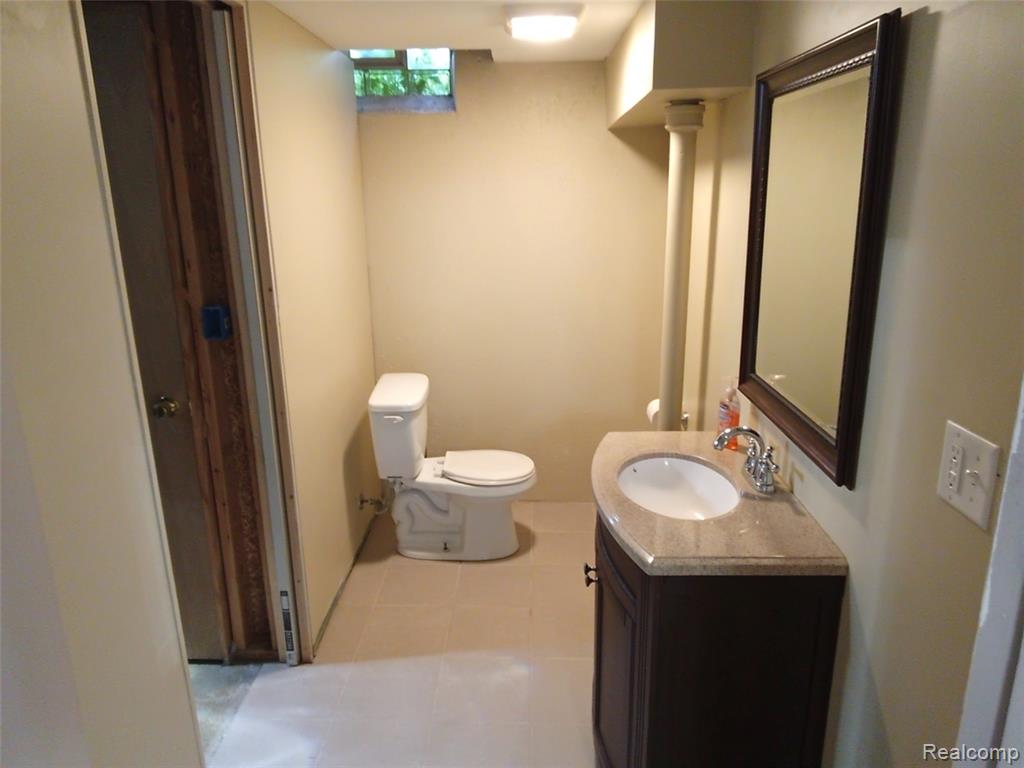 8283 Christine Street, Warren, MI 48093 — Photo 18