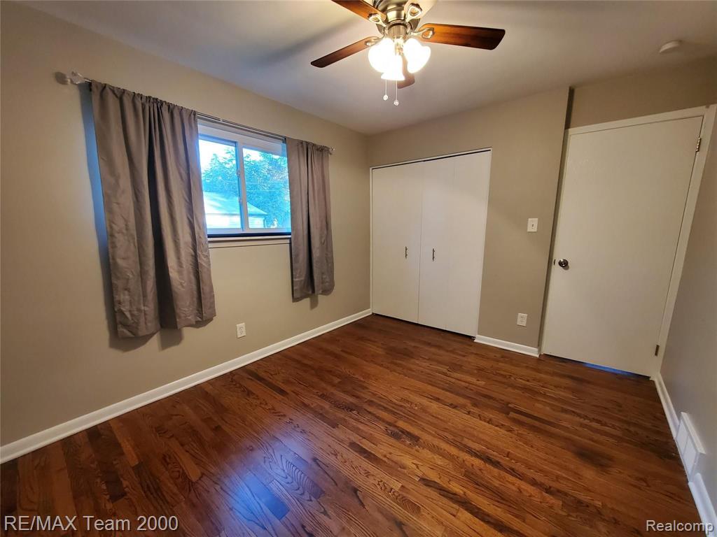 5605 MERRICK Street, Dearborn Heights, MI 48125 — Photo 9