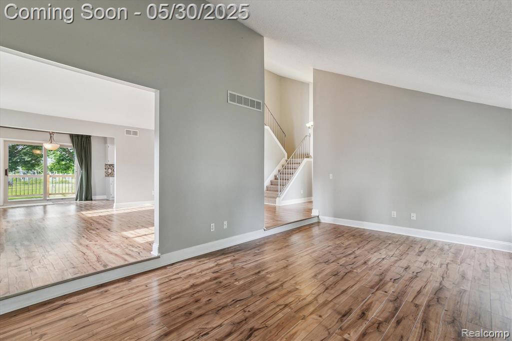 45127 Fair Oaks Drive, Canton, MI 48187 — Photo 8