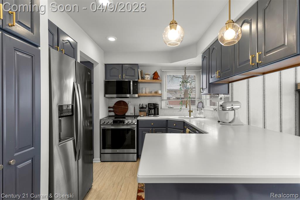 401 Walnut Avenue, Royal Oak, MI 48073 — Photo 14
