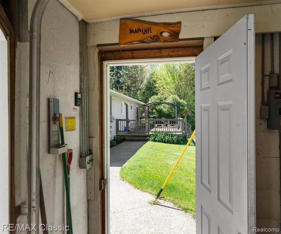 11589 OWOSSO Road, Fowlerville, MI 48836 — Photo 51