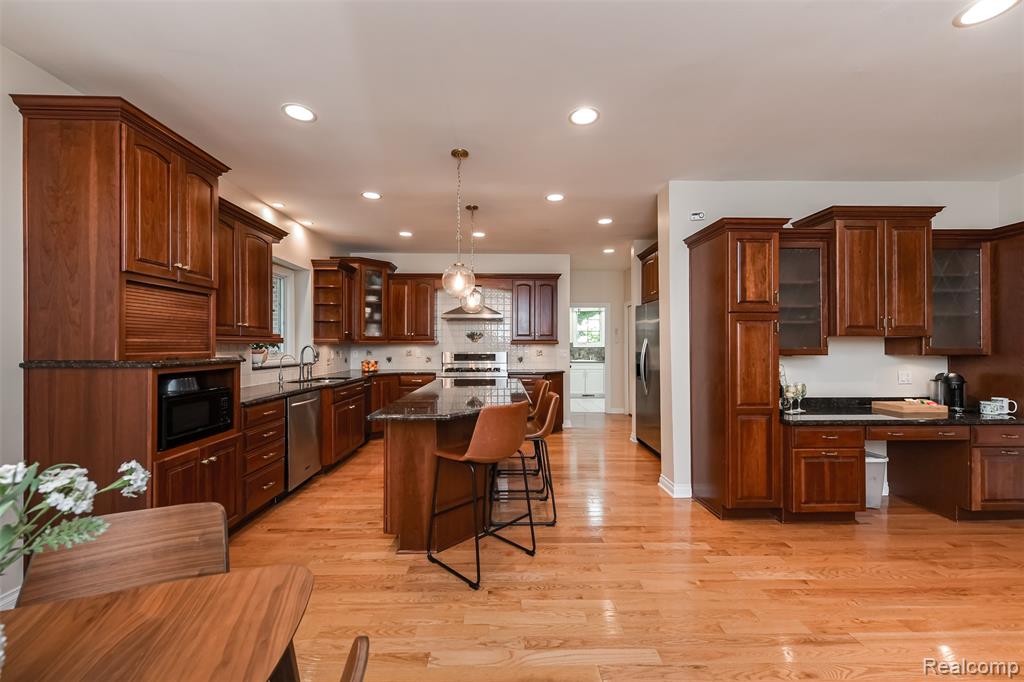 3376 Oak Park Drive, Saline, MI 48176 — Photo 4