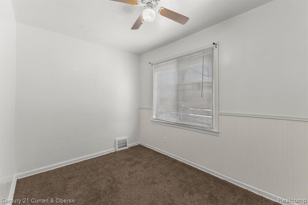 8403 Westminster Avenue, Warren, MI 48089 — Photo 14