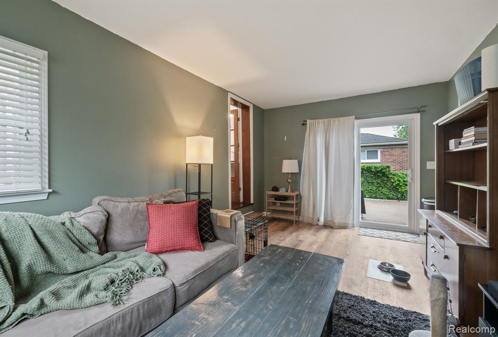 4331 ELMWOOD Avenue, Royal Oak, MI 48073 — Photo 17