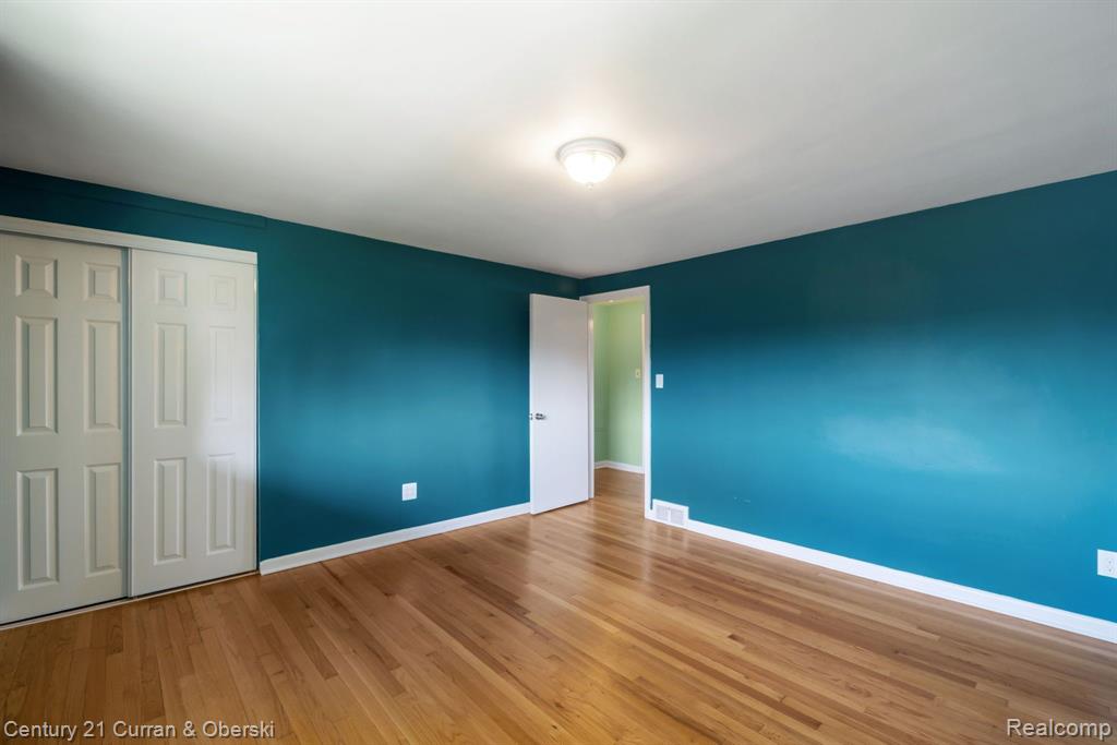 9917 MIDDLEBELT Road, Livonia, MI 48150 — Photo 21