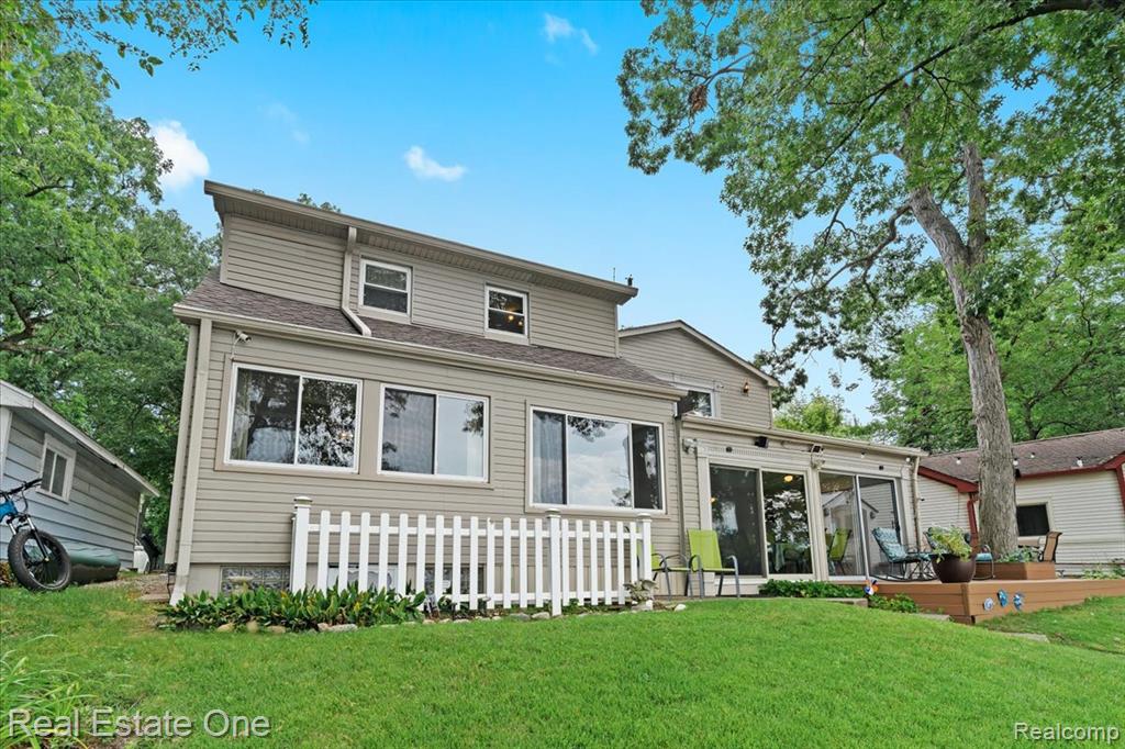 265 Oak Island Drive, Wolverine Lake, MI 48390 — Photo 33