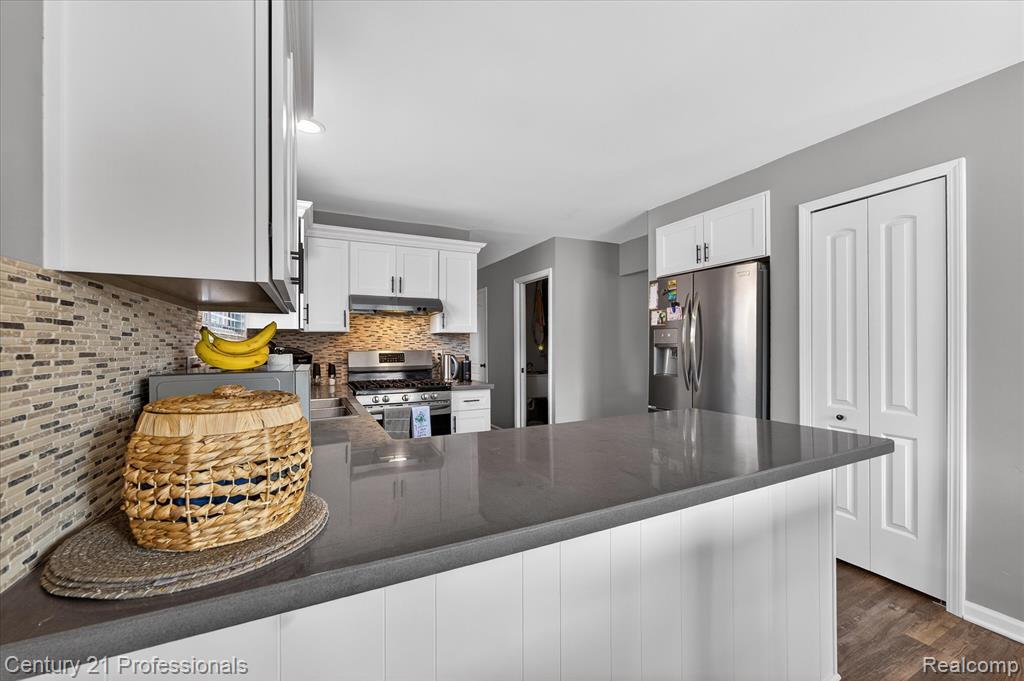 40365 La Grange Drive, Sterling Heights, MI 48313 — Photo 12