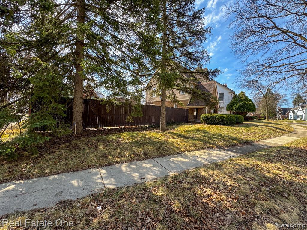 54 MOHAWK Road, Pontiac, MI 48341 — Photo 29