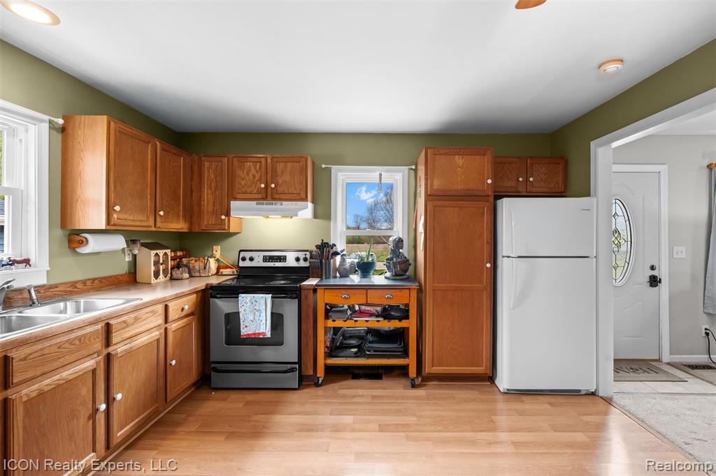 6093 Old State Road, North Branch, MI 48461 — Photo 13