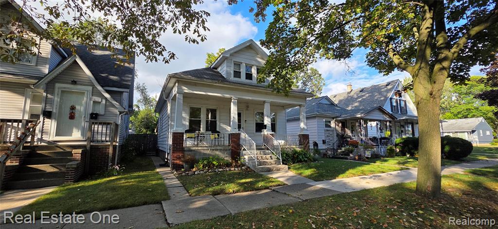 611 E Bernhard Avenue, Hazel Park, MI 48030 — Photo 3