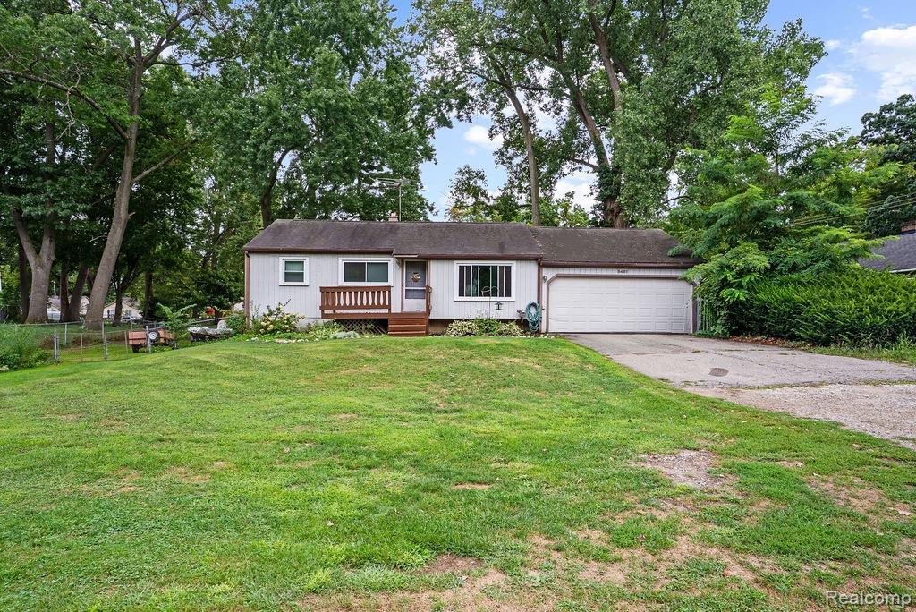 5481 Hanley, Waterford, MI 48327 — Photo 2