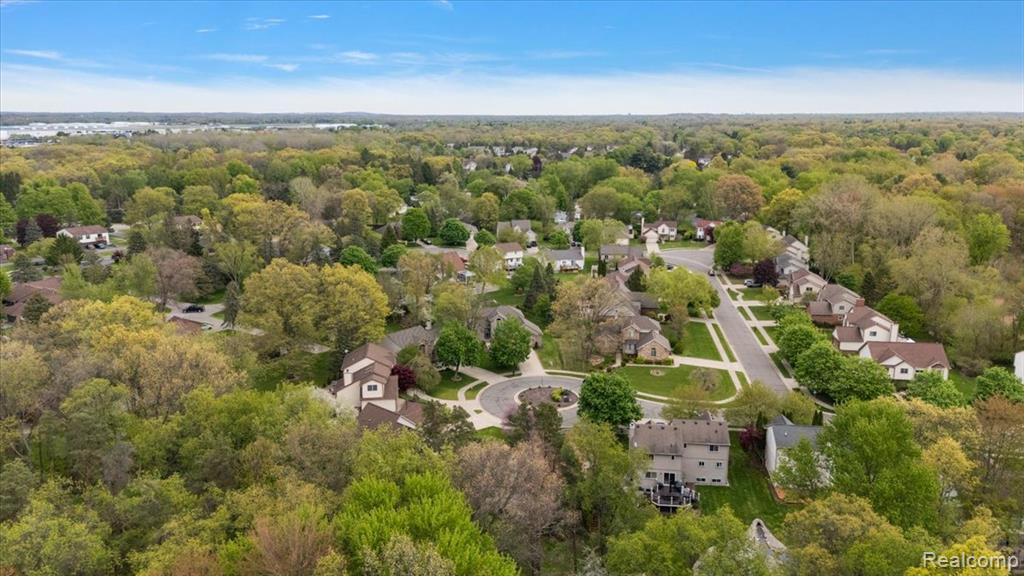 607 Salus Drive, Waterford, MI 48327 — Photo 48