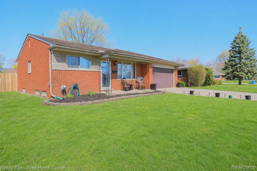 29847 Palomino Drive, Warren, MI 48093 — Photo 2