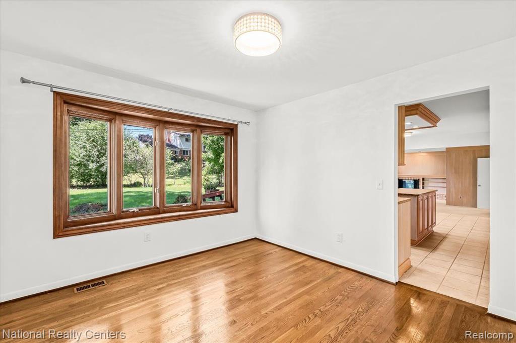 4258 WESTOVER Drive, West Bloomfield, MI 48323 — Photo 22