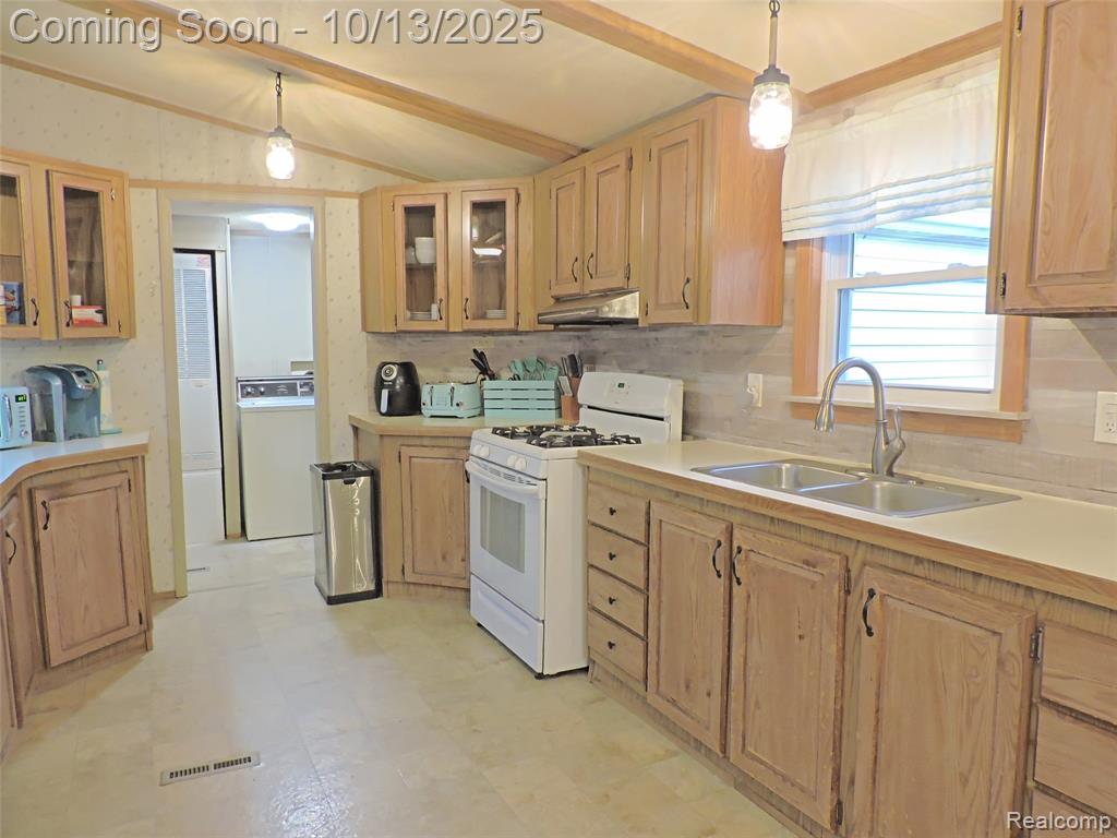 1475 S Nichols Road, Swartz Creek, MI 48473 — Photo 8