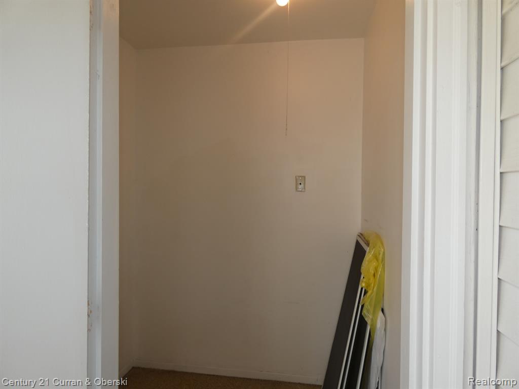 42563 PLYMOUTH HOLLOW Drive, Plymouth, MI 48170 — Photo 26