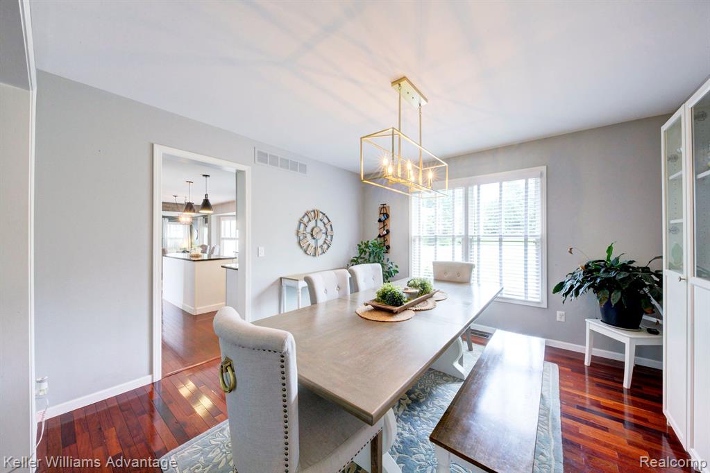 47694 EDINBURGH Drive, Plymouth, MI 48170 — Photo 15
