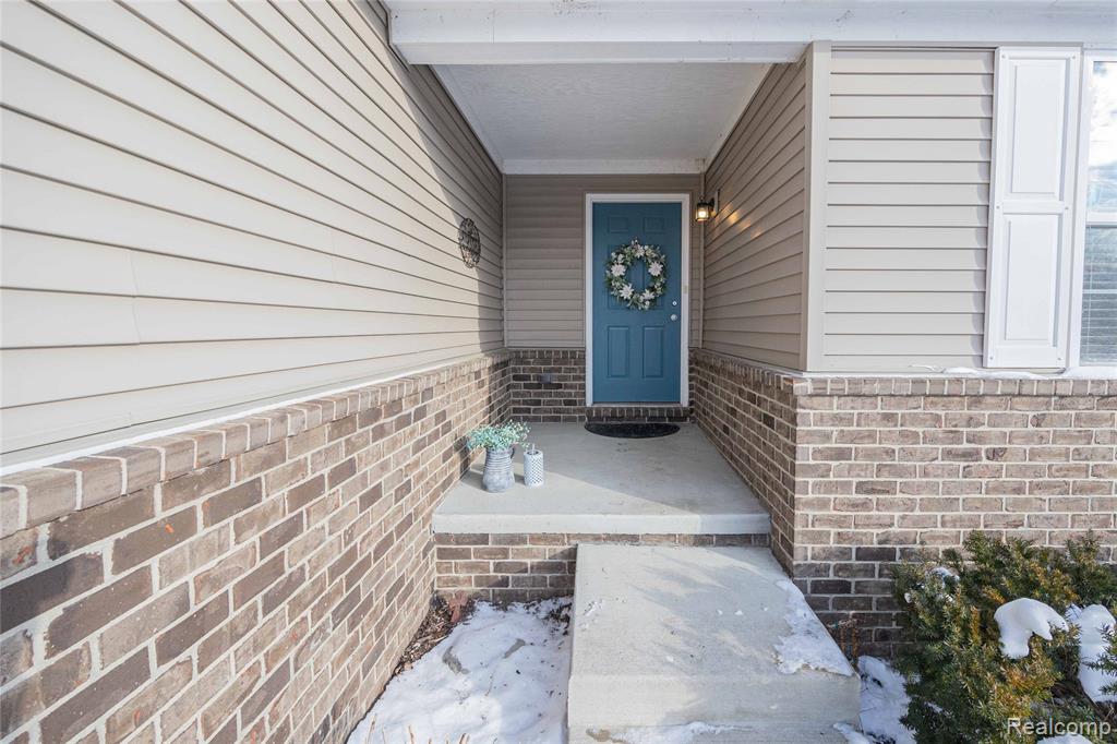 17155 Theresa Lane, New Boston, MI 48164 — Photo 3