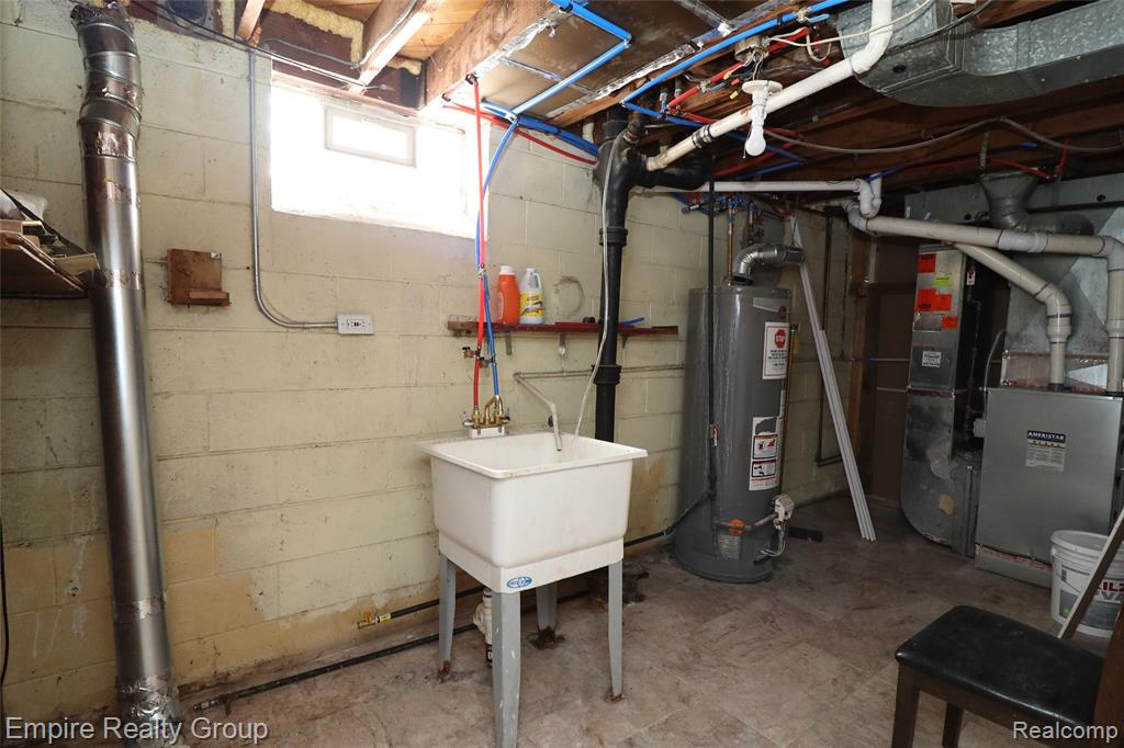 5743 N Highland Street, Dearborn Heights, MI 48127 — Photo 32