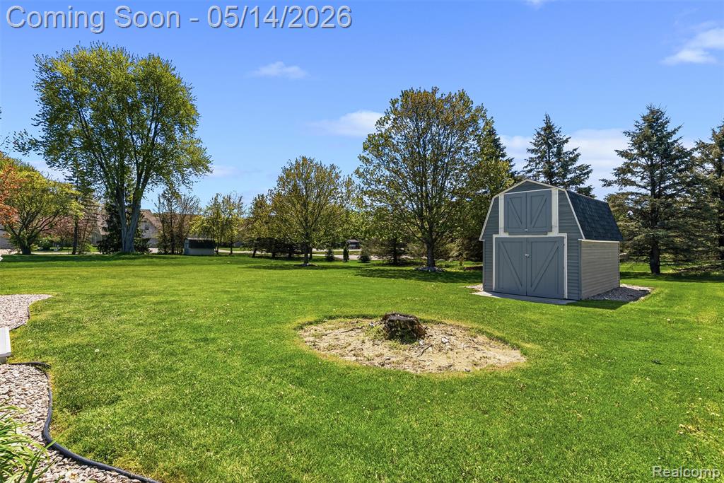9338 E Lippincott Boulevard, Davison, MI 48423 — Photo 33