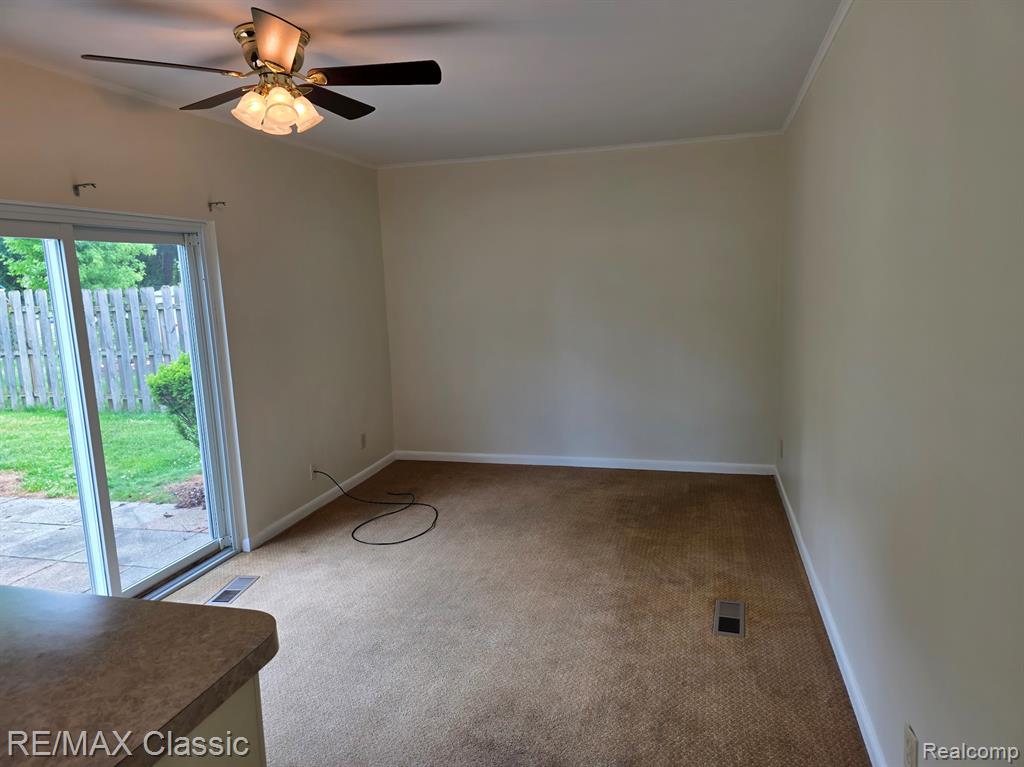25714 Wexford Avenue, Warren, MI 48091 — Photo 9