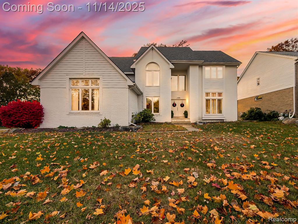 7359 Woodlore Drive, West Bloomfield, MI 48323 — front exterior