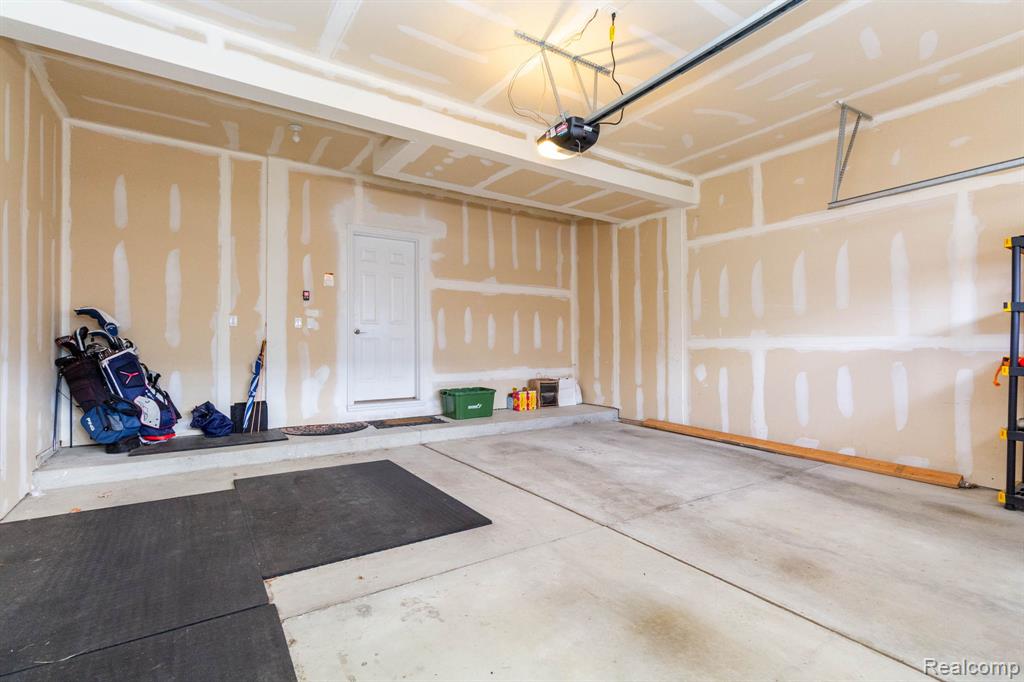 4370 Bennett Park Circle, Troy, MI 48085 — Photo 34