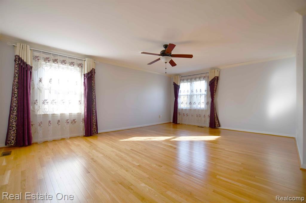 685 ESSEX Drive, Rochester Hills, MI 48307 — Photo 24