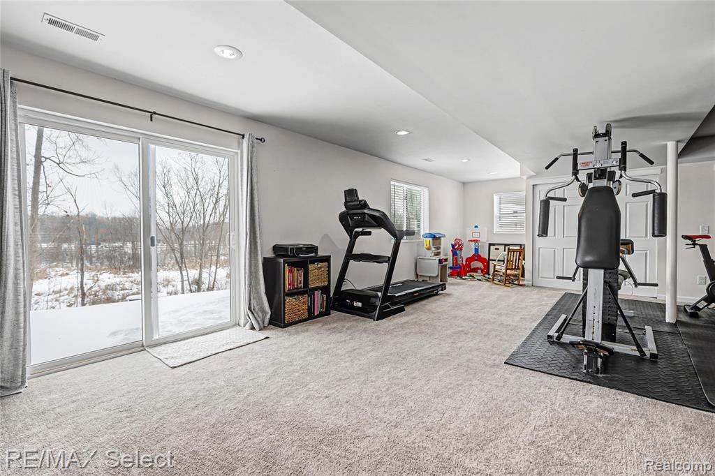 10311 Walnut Shores Drive, Fenton, MI 48430 — Photo 33