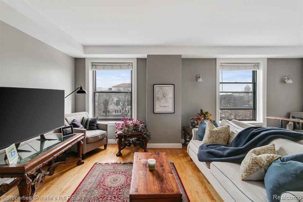 15 E KIRBY Street, 404, Detroit, MI 48202 — Photo 6
