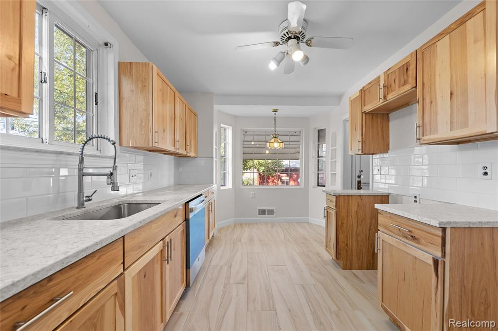 5401 Orchard Avenue, Dearborn, MI 48126 — Photo 13