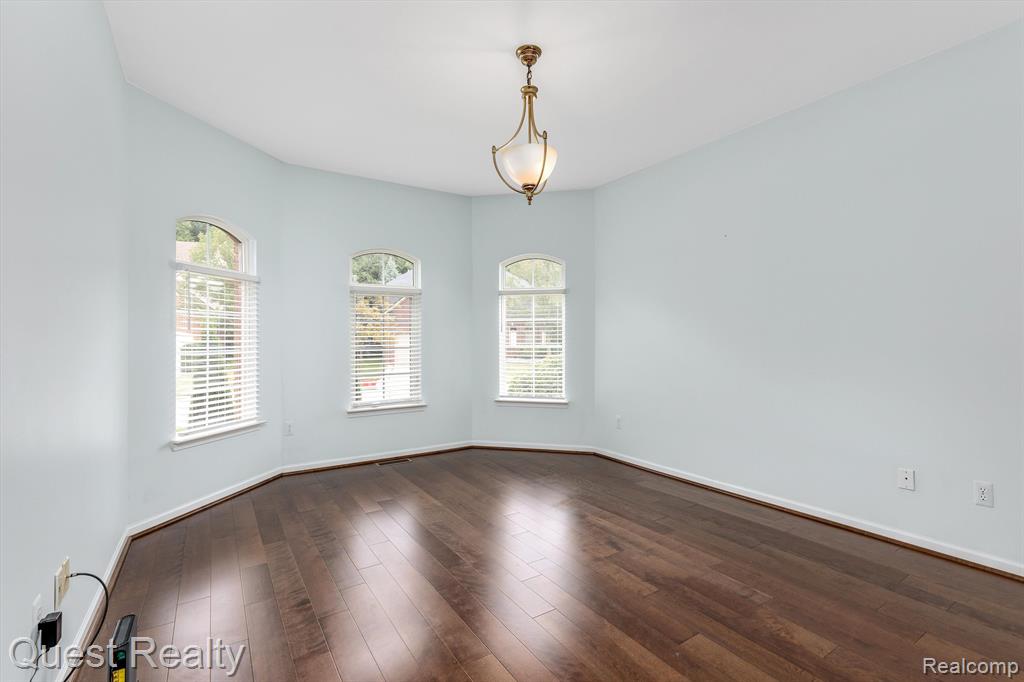 49807 Sable Creek Drive, Macomb, MI 48042 — Photo 24