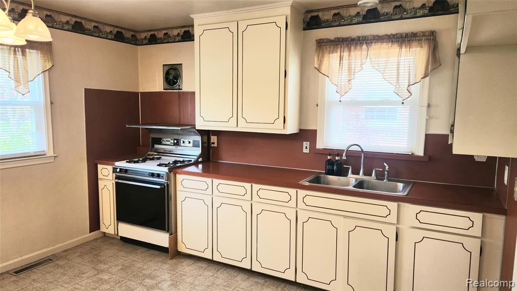 18217 Hamann Street, Riverview, MI 48193 — Photo 4