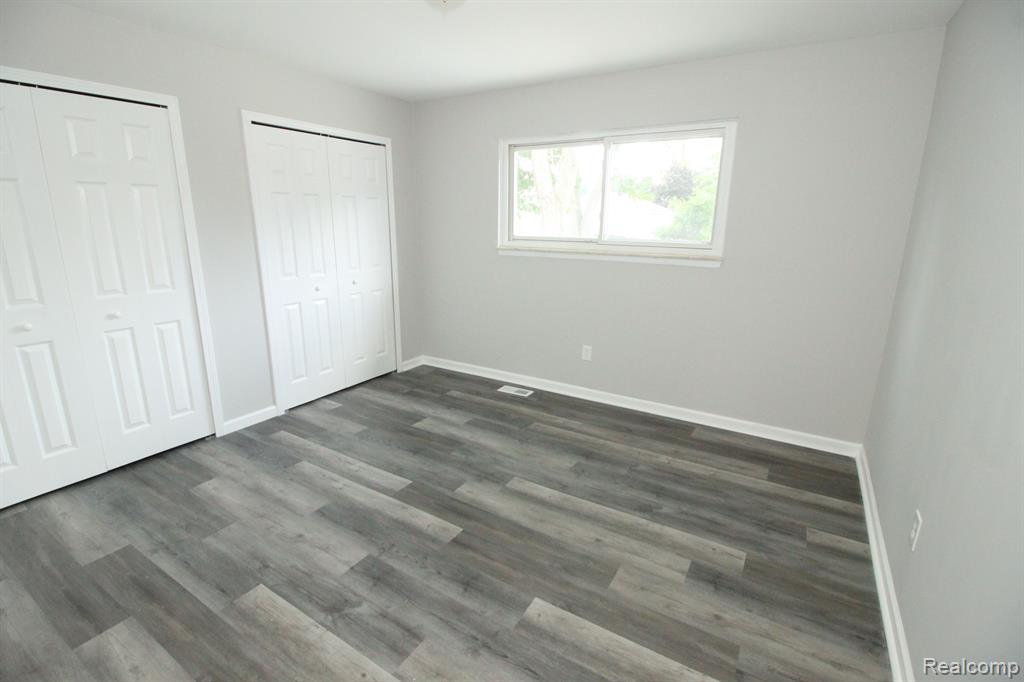 4833 OCEAN Court, Sterling Heights, MI 48310 — Photo 38