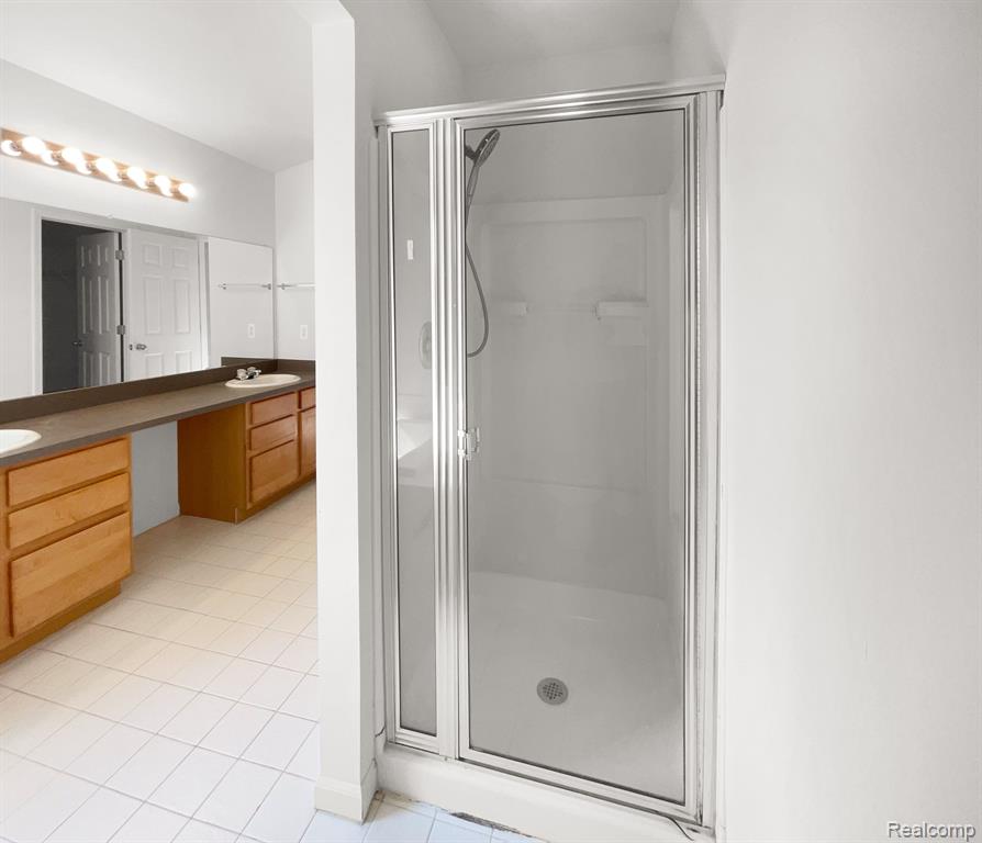 7080 COLCHESTER Lane, Ypsilanti, MI 48197 — Photo 17
