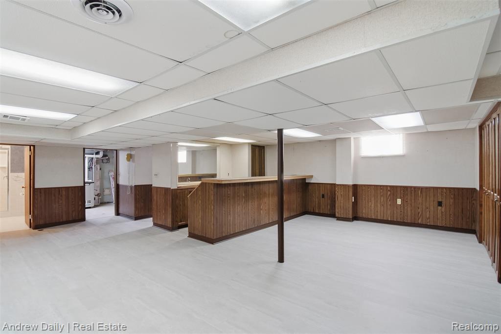8460 Nightingale Street, Dearborn Heights, MI 48127 — Photo 14
