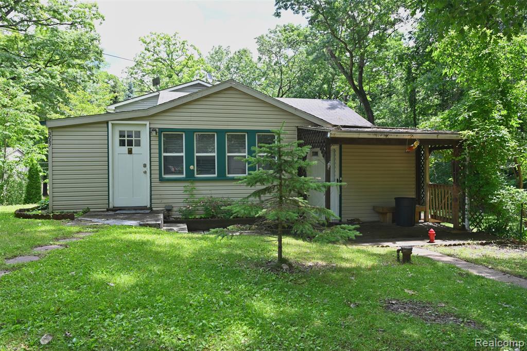 3057 Hillside Drive, Milford, MI 48380