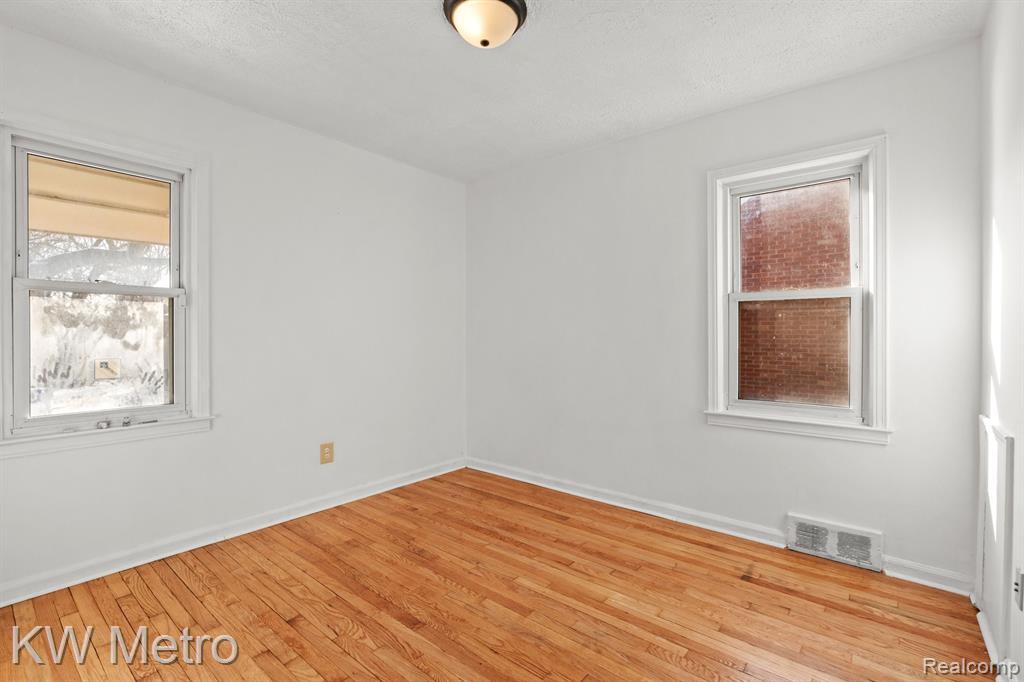 9827 APPLETON, Redford, MI 48239 — Photo 17