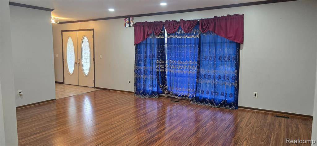 47425 Westlake Drive, Shelby Twp, MI 48315 — Photo 10