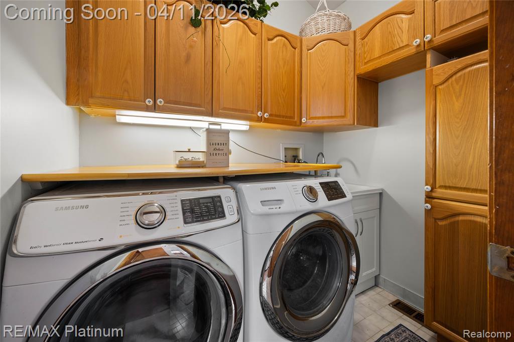 2454 N Middlebelt Road N, West Bloomfield, MI 48324 — Photo 31