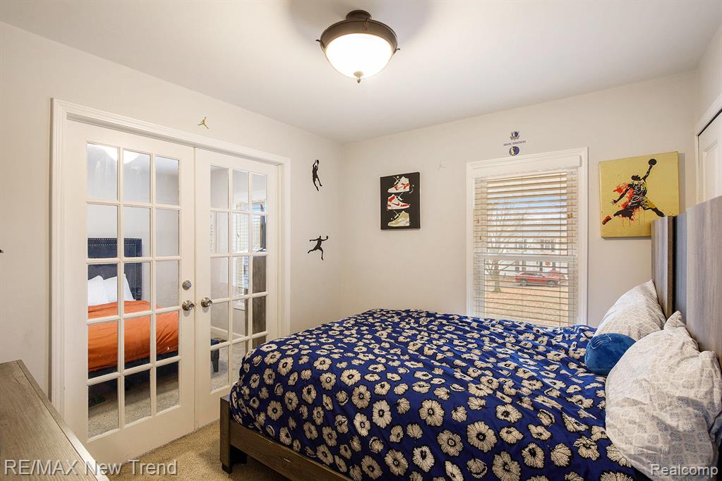 5748 Kingsfield Drive, West Bloomfield, MI — Photo 32