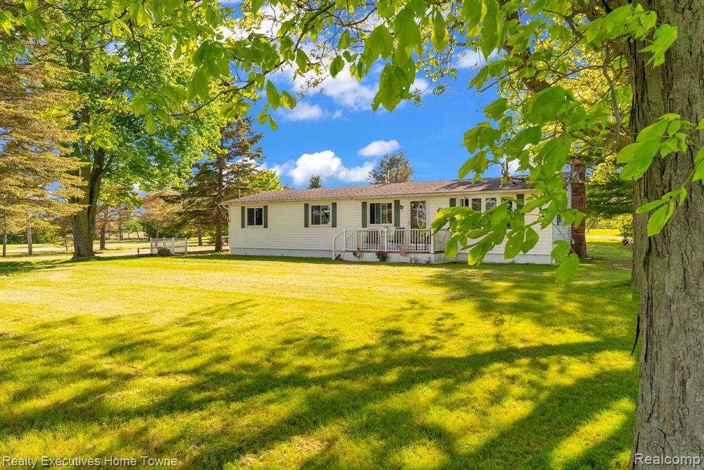 3889 Wadhams Road, Clyde, MI 48049 — Photo 3