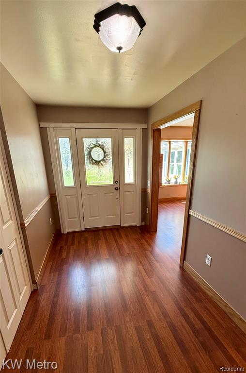 2949 E Hillside Drive, Midland, MI 48640 — Photo 4