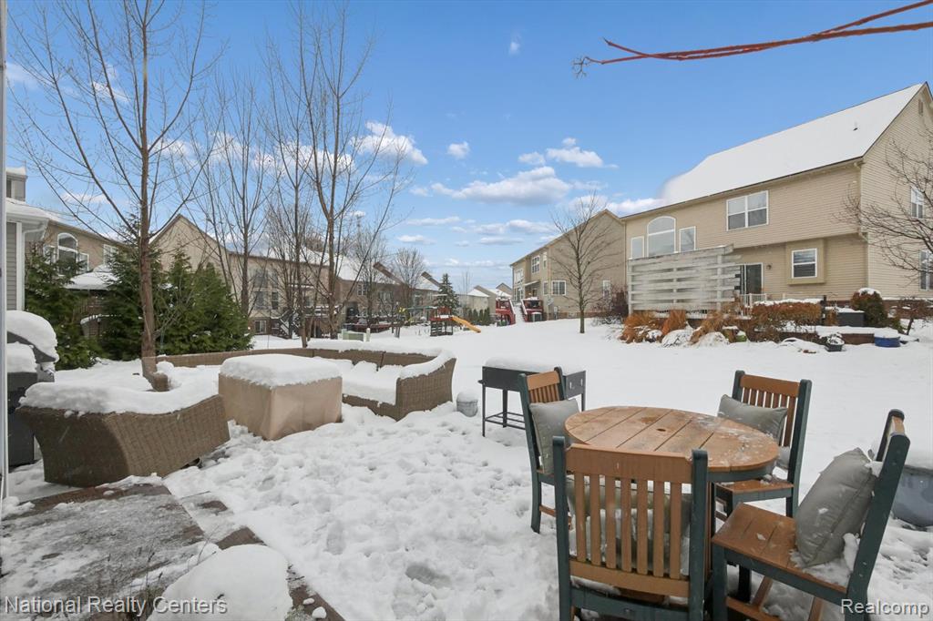 27316 Victoria Road, Novi, MI — Photo 42