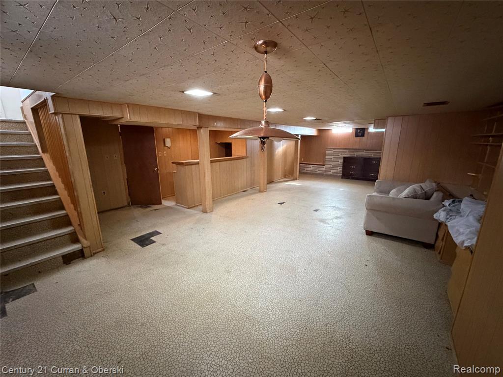8586 Salem Lane, Dearborn Heights, MI 48127 — Photo 8