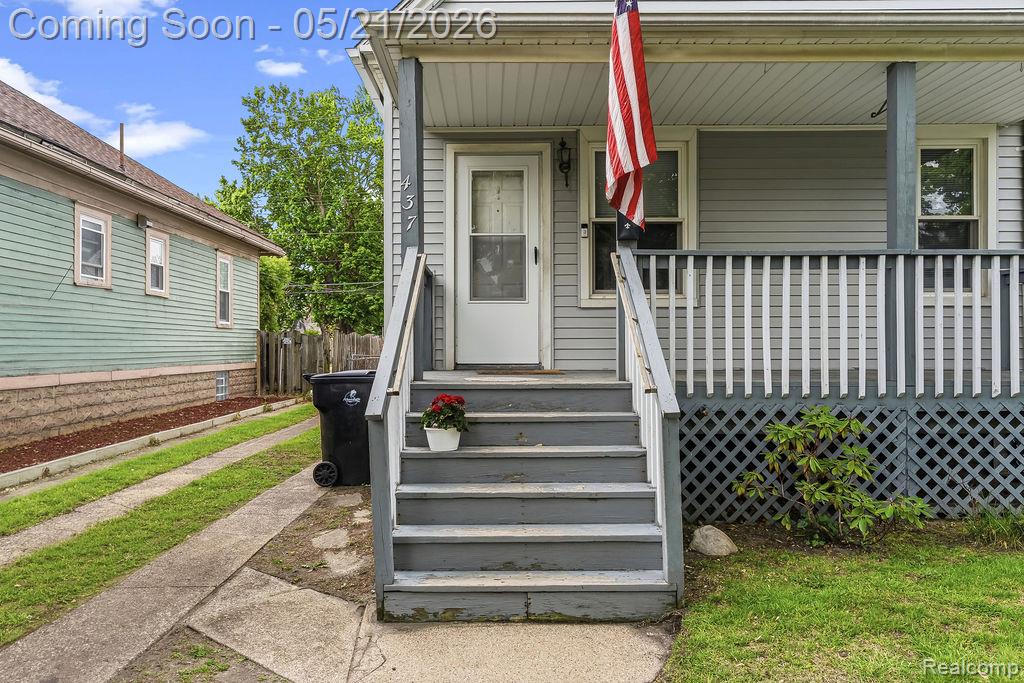 437 Poplar Street, Wyandotte, MI 48192 — Photo 6