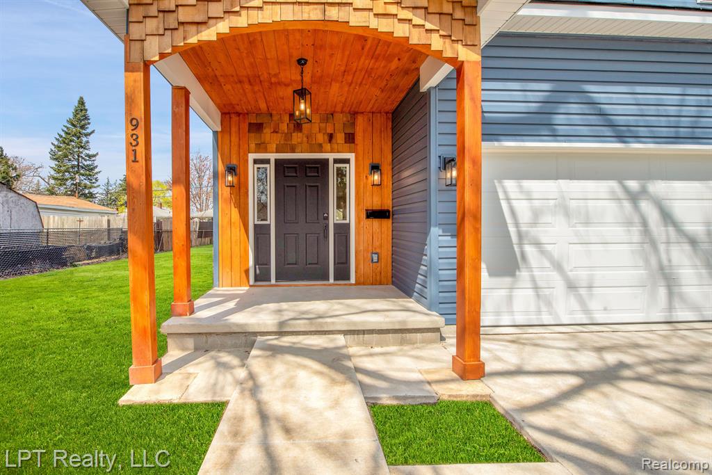 931 E PEARL Avenue N, Hazel Park, MI 48030 — Photo 2